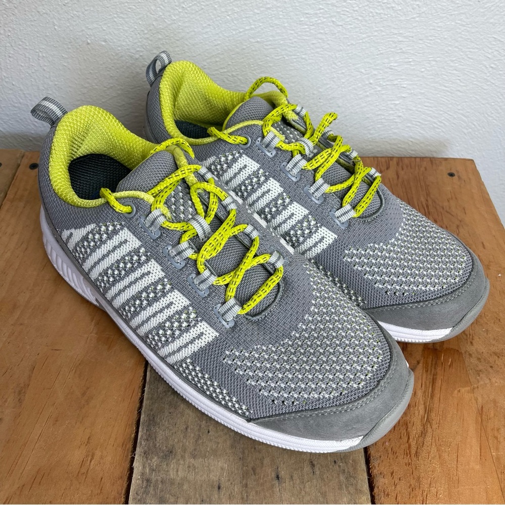 OrthoFeet Coral Stretch Knit Sneakers 9 Wide